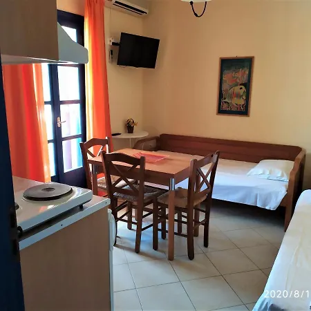 Naxos Seaside Retreat - Akti Breezy Escape 아파트
