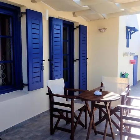 Naxos Seaside Retreat - Akti Breezy Escape